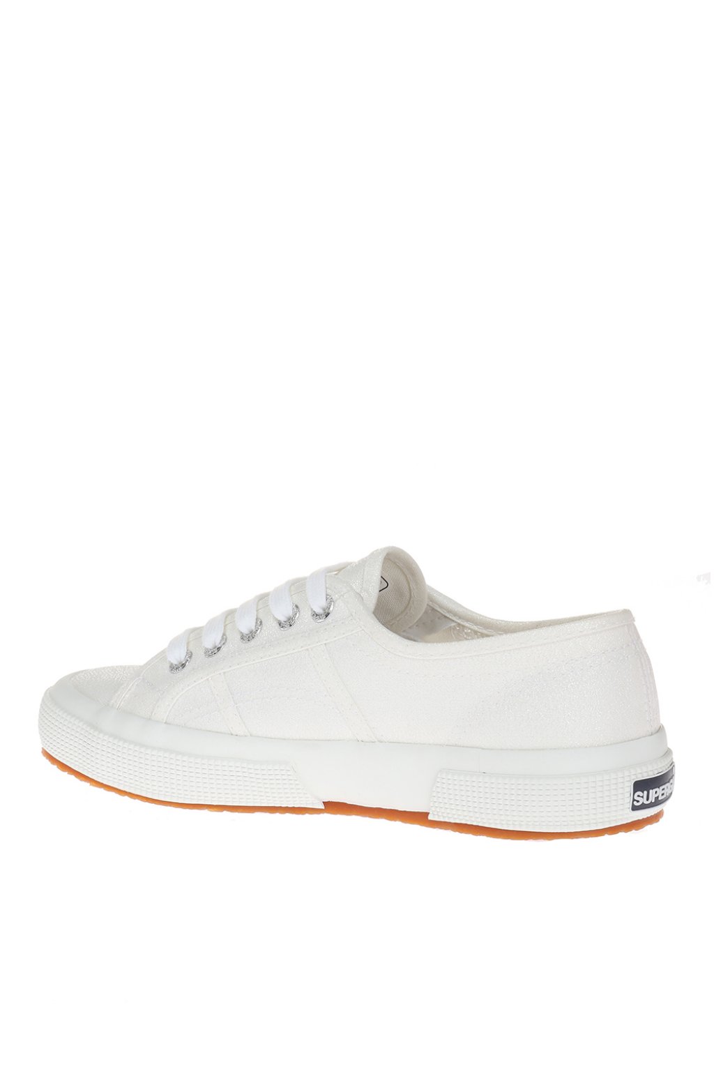 Veja clearance vs superga